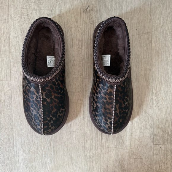 UGG Wmns Tasman Caspian Slipper ‘Burnt Cedar Cheetah’ 1158350-BCDR Size 8 NEW - Picture 4 of 13
